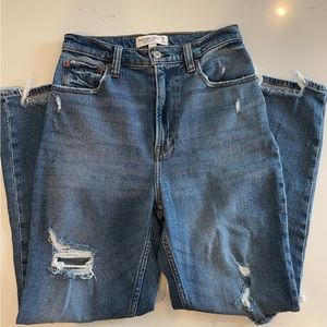 Abercrombie Curve Love Ultra High Rise Ankle Straight Jean 26, 2r